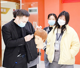 百美汇职业发展