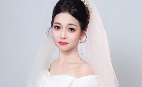 实用人物形象化妆班