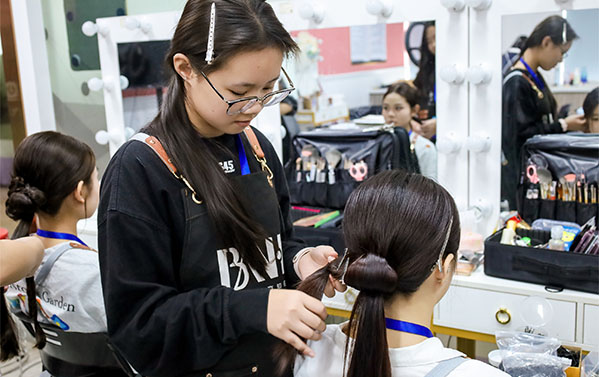 适合女生学习的专业技术