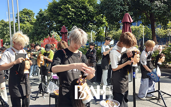 烫发后护理注意事项和方法